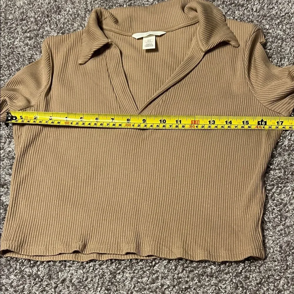 H & M Tan Ribbed Long Sleeve Crop Top